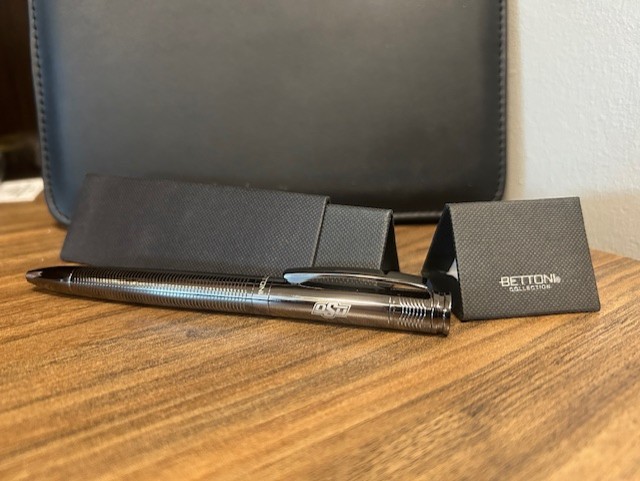 #15. Bettoni Abbracci Twist Metal Pen