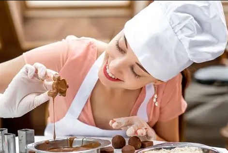 Culinary Creation Lab: Chocolate From Bean to Bar to Bonbons Option 2: June 15-18, 8:30 am-12:30 pm