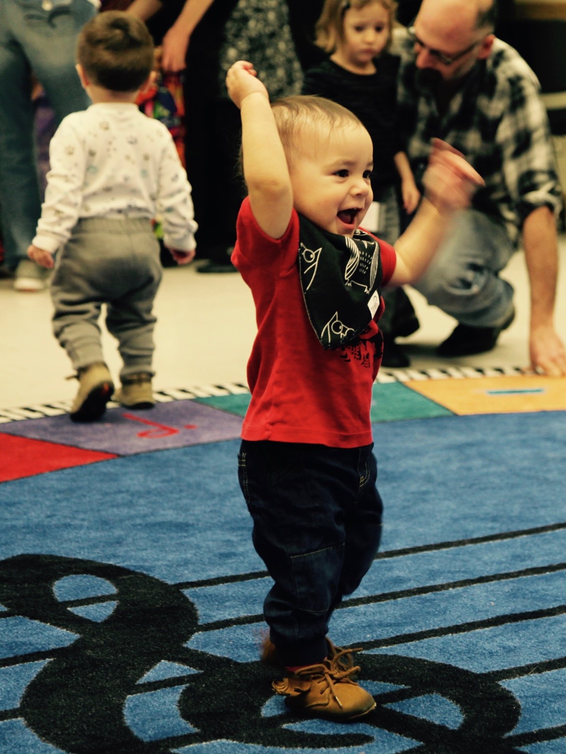 Spanish Bilingual Family Music (ages birth-3) 12pm